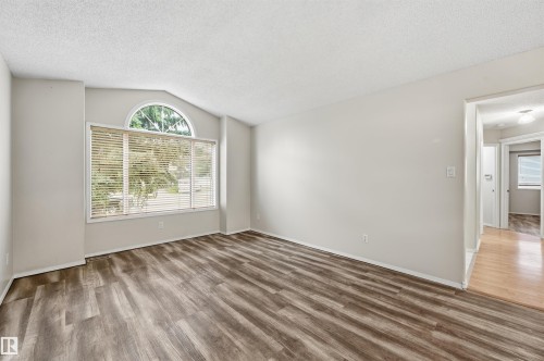 219 Buchanan Close Nw, Edmonton, AB - Indoor Photo Showing Other Room