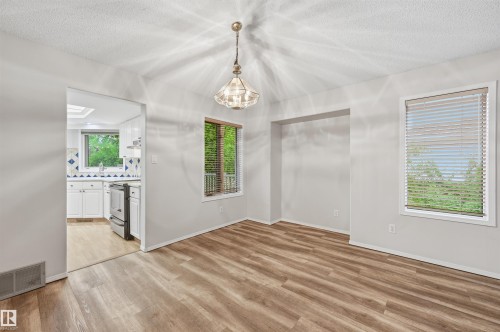 219 Buchanan Close Nw, Edmonton, AB - Indoor Photo Showing Other Room