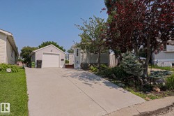 137 LEE RIDGE Road NW  Edmonton, AB T6K 0N1