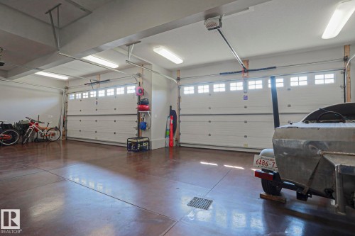 91 Danfield Place, Spruce Grove, AB - Indoor Photo Showing Garage