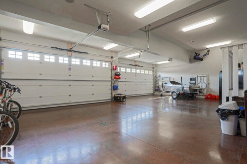 91 Danfield Place, Spruce Grove, AB - Indoor Photo Showing Garage