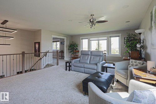 91 Danfield Place, Spruce Grove, AB - Indoor Photo Showing Living Room