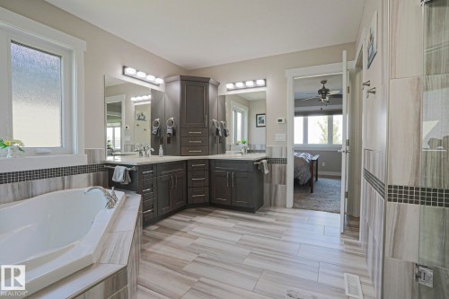 91 Danfield Place, Spruce Grove, AB - Indoor Photo Showing Bathroom