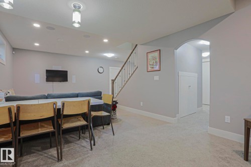 91 Danfield Place, Spruce Grove, AB - Indoor Photo Showing Dining Room