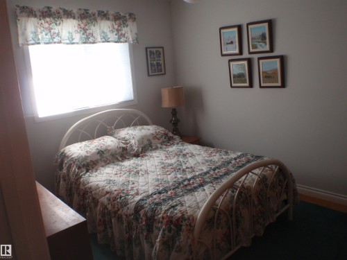 5802 53 Street, Barrhead, AB - Indoor Photo Showing Bedroom