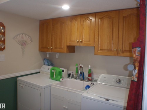5802 53 Street, Barrhead, AB - Indoor Photo Showing Laundry Room