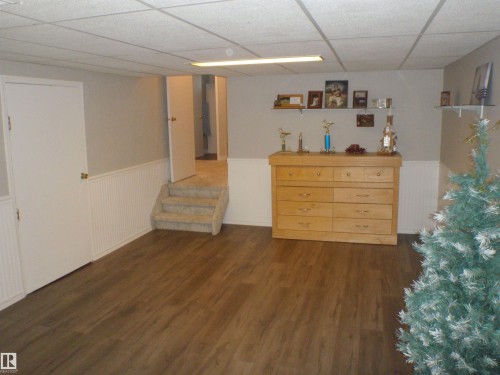 5802 53 Street, Barrhead, AB - Indoor