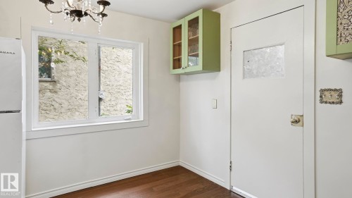 11617 84 Street Nw, Edmonton, AB - Indoor Photo Showing Other Room