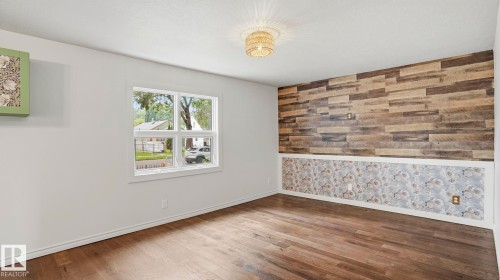11617 84 Street Nw, Edmonton, AB - Indoor Photo Showing Other Room