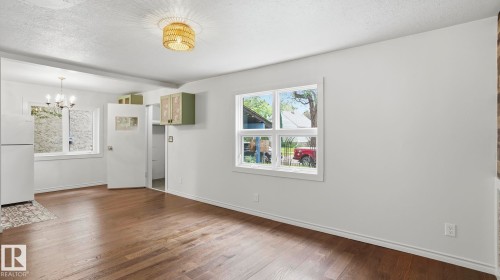 11617 84 Street Nw, Edmonton, AB - Indoor Photo Showing Other Room