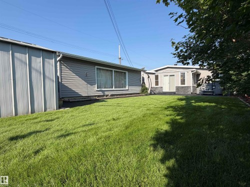 13304 70 Street Nw, Edmonton, AB - Outdoor