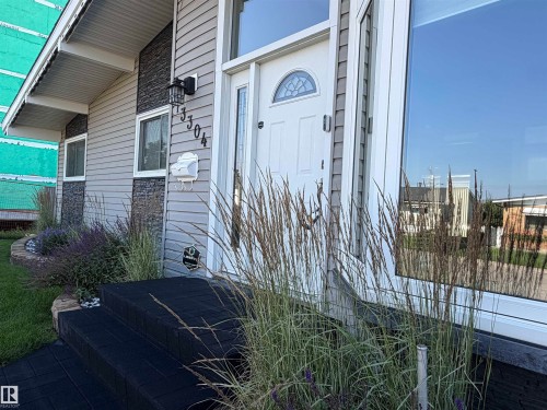 13304 70 Street Nw, Edmonton, AB - Outdoor