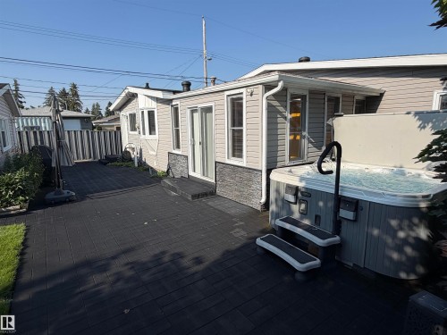 13304 70 Street Nw, Edmonton, AB - Outdoor