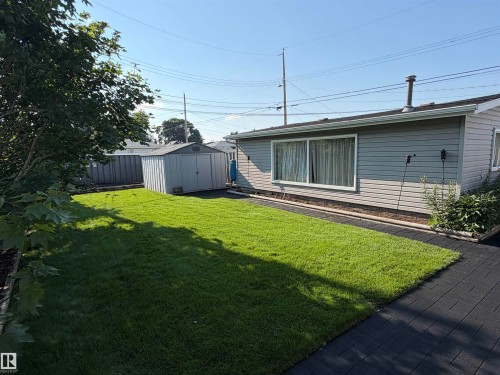 13304 70 Street Nw, Edmonton, AB - Outdoor