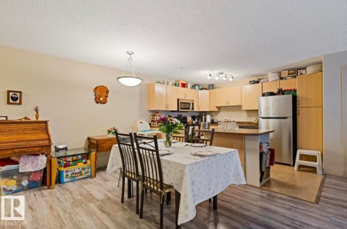 #203 17407 99 Av Nw, Edmonton, AB - Indoor