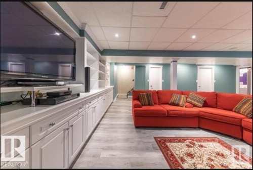 1412 63 Street Nw, Edmonton, AB - Indoor Photo Showing Living Room