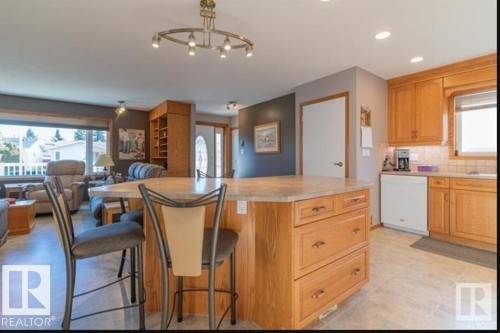 1412 63 Street Nw, Edmonton, AB - Indoor Photo Showing Kitchen