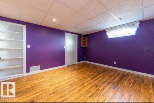 1412 63 Street Nw, Edmonton, AB - Indoor
