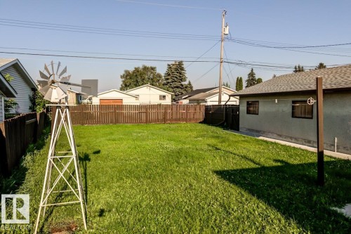 13517 136 Street Nw, Edmonton, AB - Outdoor