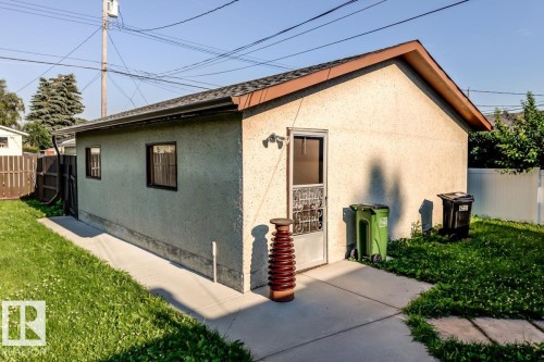 13517 136 Street Nw, Edmonton, AB - Outdoor