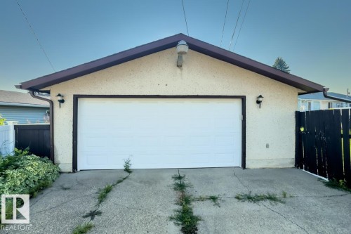 13517 136 Street Nw, Edmonton, AB - Outdoor With Exterior