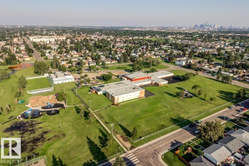 13517 136 Street Nw, Edmonton, AB - Outdoor With View