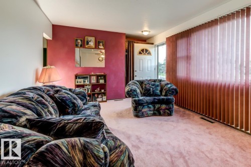 13517 136 Street Nw, Edmonton, AB - Indoor