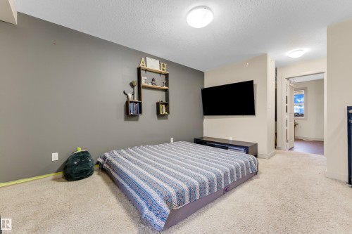 2107 Casselman Link Sw, Edmonton, AB - Indoor Photo Showing Bedroom
