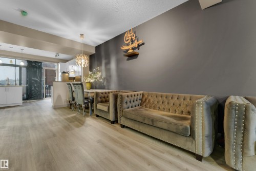 2107 Casselman Link Sw, Edmonton, AB - Indoor Photo Showing Other Room