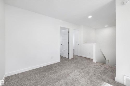 4182 Kinglet Drive Nw, Edmonton, AB - Indoor Photo Showing Other Room