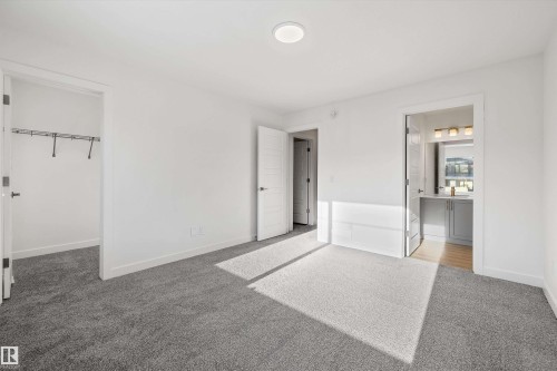 4182 Kinglet Drive Nw, Edmonton, AB - Indoor Photo Showing Other Room