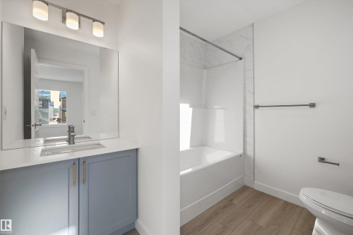 4182 Kinglet Drive Nw, Edmonton, AB - Indoor Photo Showing Bathroom