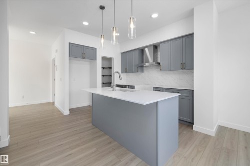 4182 Kinglet Drive Nw, Edmonton, AB - Indoor Photo Showing Kitchen With Upgraded Kitchen