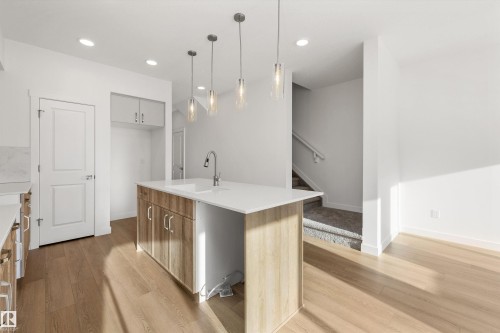 18855 29 Avenue Nw, Edmonton, AB - Indoor