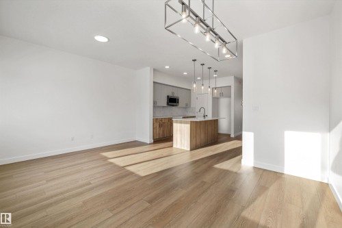 18855 29 Avenue Nw, Edmonton, AB - Indoor