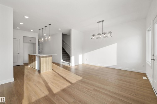 18855 29 Avenue Nw, Edmonton, AB - Indoor