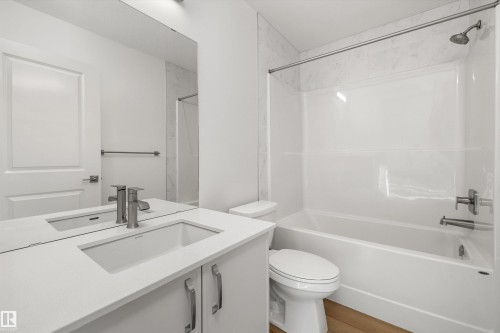 18855 29 Avenue Nw, Edmonton, AB - Indoor Photo Showing Bathroom