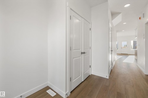 18855 29 Avenue Nw, Edmonton, AB - Indoor Photo Showing Other Room
