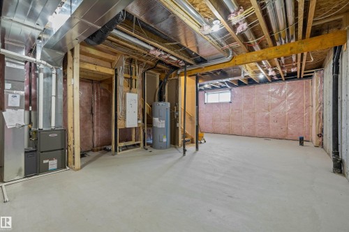 4184 Kinglet Drive Nw, Edmonton, AB - Indoor Photo Showing Basement