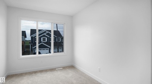 7391 Keeler Crescent Sw, Edmonton, AB - Indoor Photo Showing Other Room