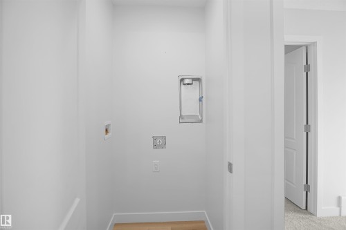 7389 Keeler Crescent Sw, Edmonton, AB - Indoor Photo Showing Other Room