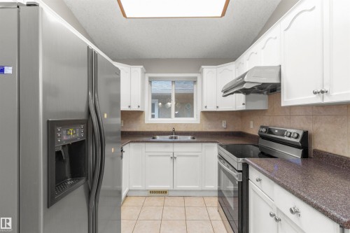 11517 83 Street Nw, Edmonton, AB - Indoor Photo Showing Kitchen With Double Sink