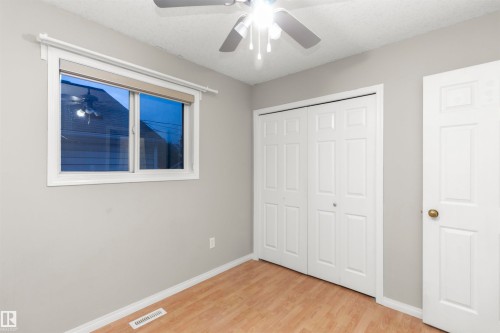 11517 83 Street Nw, Edmonton, AB - Indoor Photo Showing Other Room