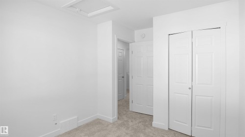 7387 Keeler Crescent Sw, Edmonton, AB - Indoor Photo Showing Other Room