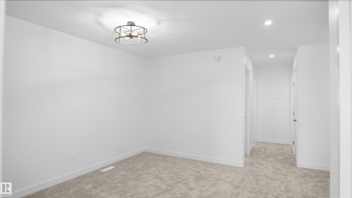 7387 Keeler Crescent Sw, Edmonton, AB - Indoor Photo Showing Other Room