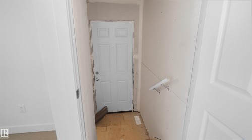 7387 Keeler Crescent Sw, Edmonton, AB - Indoor Photo Showing Other Room