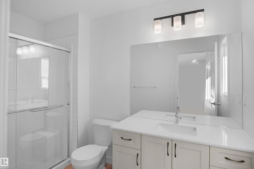 7385 Keeler Crescent Sw, Edmonton, AB - Indoor Photo Showing Bathroom