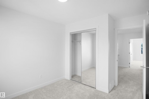 7385 Keeler Crescent Sw, Edmonton, AB - Indoor Photo Showing Other Room