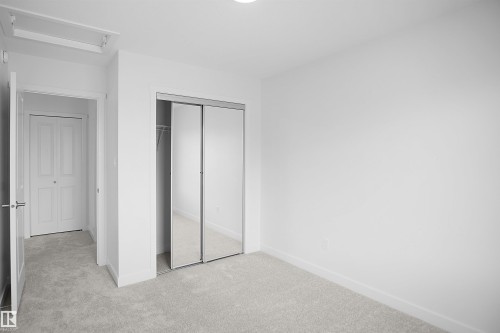 7385 Keeler Crescent Sw, Edmonton, AB - Indoor Photo Showing Other Room