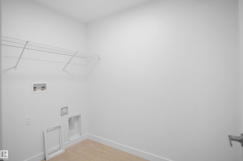 7385 Keeler Crescent Sw, Edmonton, AB - Indoor With Storage